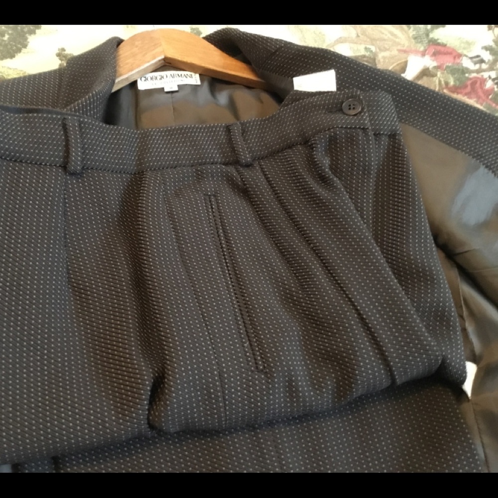 Giorgio Armani LE Collezioni Brown Pant Suit - Picture 15 of 16
